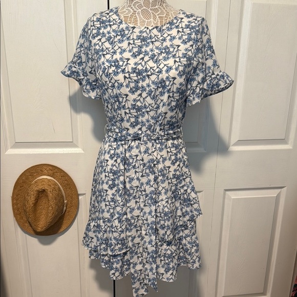 Banana Republic Floral Blue and White Dress new w/o tags 10 - Picture 1 of 14